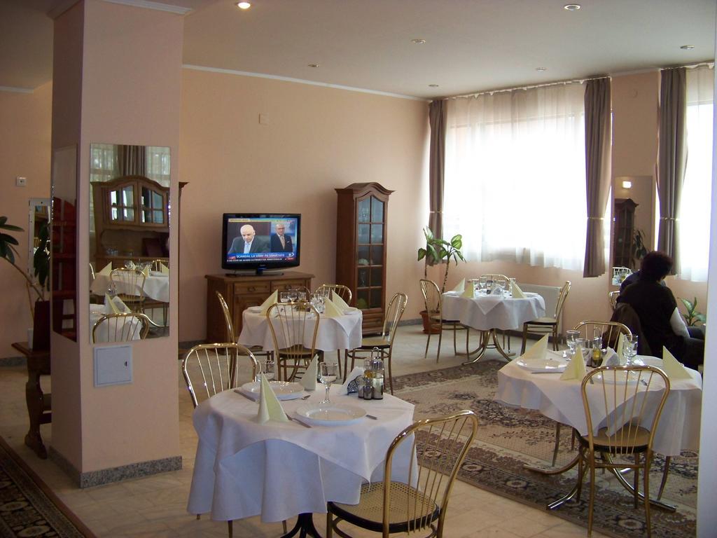 Hotel Deva Extérieur photo